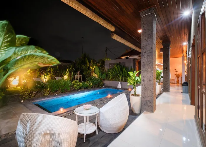 Luxurioese Poolvilla In Perfekt Fuer Entspannung Und Tropenflair チャングー