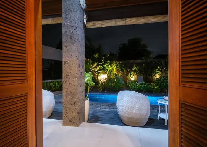Luxurioese Poolvilla In Perfekt Fuer Entspannung Und Tropenflair チャングー