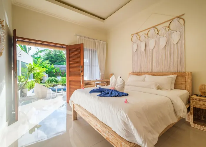 Luxurioese Poolvilla In Perfekt Fuer Entspannung Und Tropenflair *