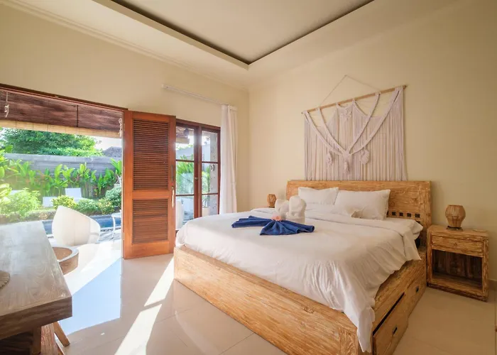 Luxurioese Poolvilla In Perfekt Fuer Entspannung Und Tropenflair ヴィラ