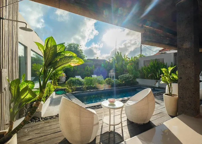 Luxurioese Poolvilla In Perfekt Fuer Entspannung Und Tropenflair ヴィラ チャングー